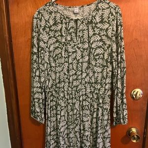 NWOT Adorable green with white flowers Old Navy dress